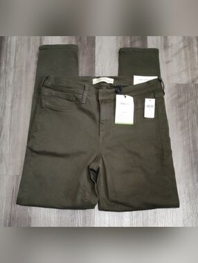 GAP Olive Green High Stretch Jeans Size 29R Nwts